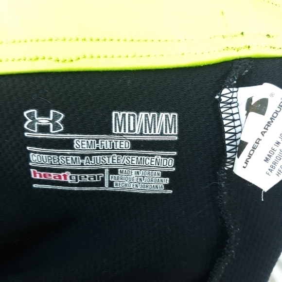 🌟 Under Armour UA semi fitted shorts size medium - Picture 4 of 4